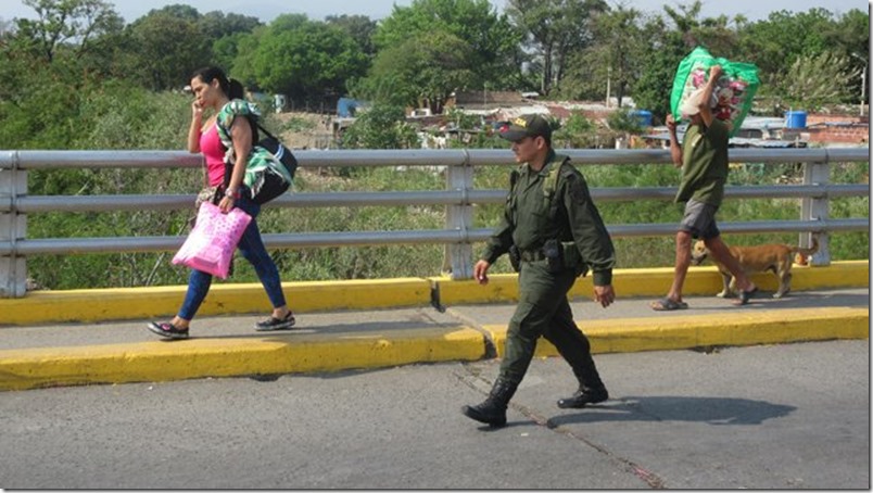 Foto de Orlando Carvajal de la frontera entre Venezuela y Colombia