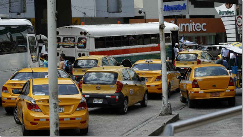 Foto del diario La Prensa de Panama - taxistas- transporte público