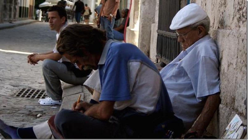 Ancianos cubanos - Foto de 14ymedio, el blog de Yoani Sanchez